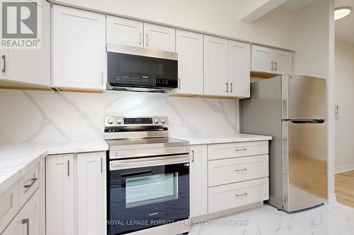 2 - 3519 Lake Shore Boulevard W, Toronto, ON - Indoor Photo Showing Kitchen