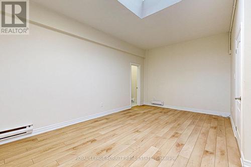 2 - 3519 Lake Shore Boulevard W, Toronto, ON - Indoor Photo Showing Other Room