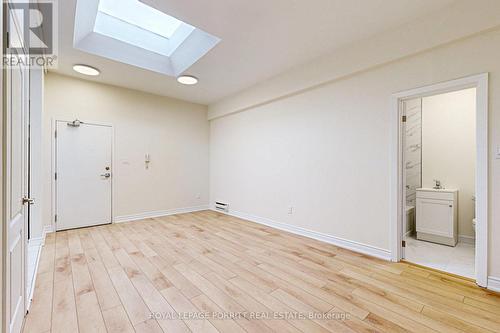 2 - 3519 Lake Shore Boulevard W, Toronto, ON - Indoor Photo Showing Other Room