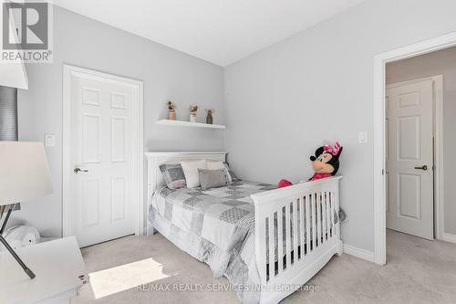 62 Vezna Crescent, Brampton, ON - Indoor Photo Showing Bedroom