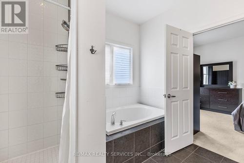 62 Vezna Crescent, Brampton, ON - Indoor Photo Showing Bathroom