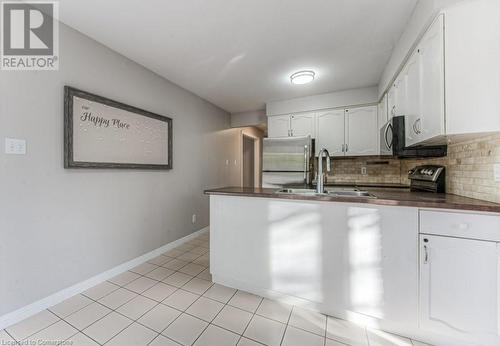 371 Strawberry Crescent, Waterloo, ON - Indoor Photo Showing Kitchen With Double Sink