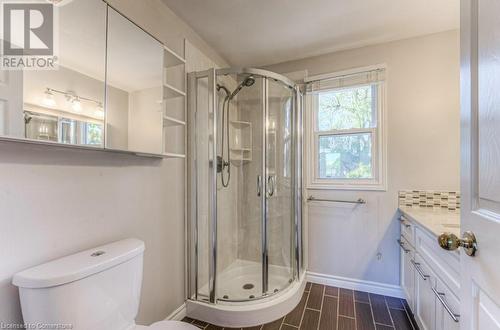 371 Strawberry Crescent, Waterloo, ON - Indoor Photo Showing Bathroom