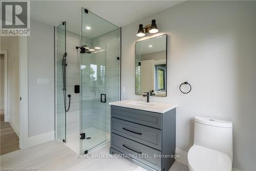 262 Robina Road, Hamilton, ON - Indoor Photo Showing Bathroom