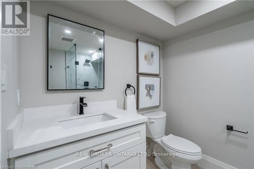 262 Robina Road, Hamilton, ON - Indoor Photo Showing Bathroom