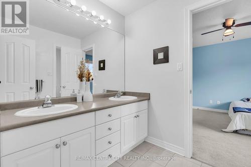 26 Farmhouse Road, London, ON - Indoor Photo Showing Bathroom