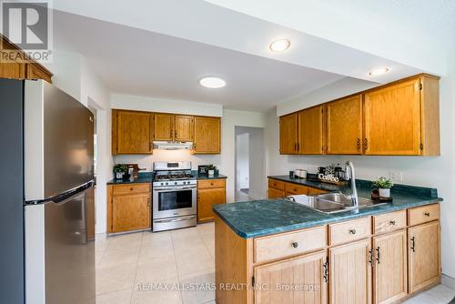 5 Edinborough Avenue, Scugog (Port Perry), ON - Indoor Photo Showing Kitchen With Double Sink