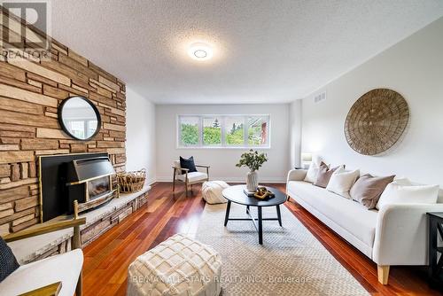 5 Edinborough Avenue, Scugog (Port Perry), ON - Indoor Photo Showing Living Room With Fireplace