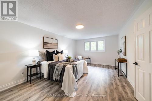 5 Edinborough Avenue, Scugog (Port Perry), ON - Indoor Photo Showing Bedroom