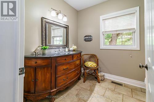 2425 Providence Line, Otonabee-South Monaghan, ON - Indoor Photo Showing Bathroom