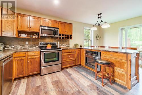 2425 Providence Line, Otonabee-South Monaghan, ON - Indoor Photo Showing Kitchen