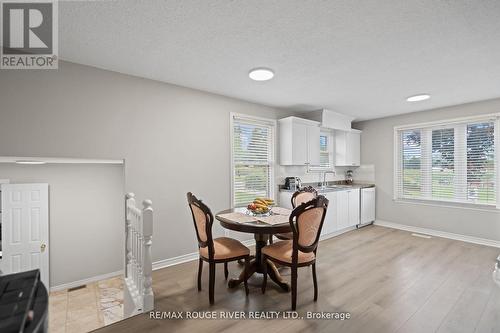 16 Mary Street W, Kawartha Lakes (Lindsay), ON - Indoor Photo Showing Dining Room