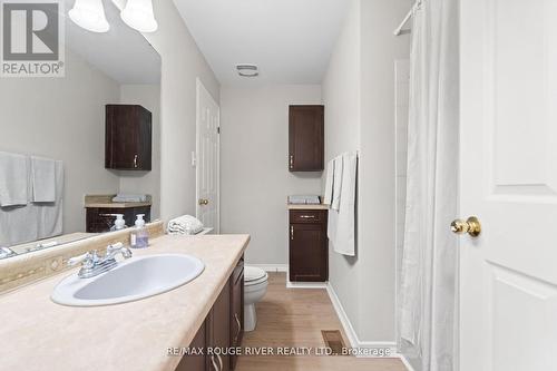 16 Mary Street W, Kawartha Lakes (Lindsay), ON - Indoor Photo Showing Bathroom