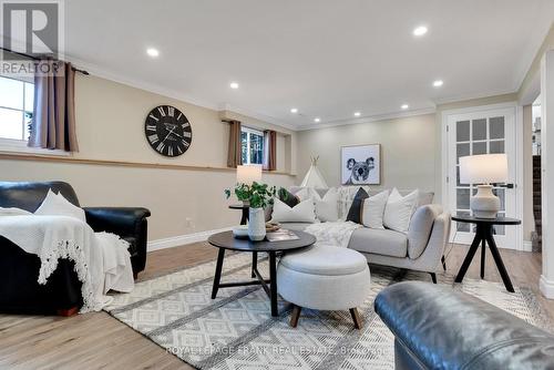 33 O'Reilly Lane, Kawartha Lakes (Little Britain), ON - Indoor Photo Showing Living Room