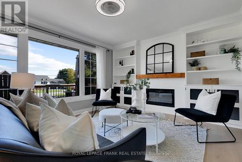 33 O'Reilly Lane, Kawartha Lakes (Little Britain), ON - Indoor Photo Showing Living Room With Fireplace