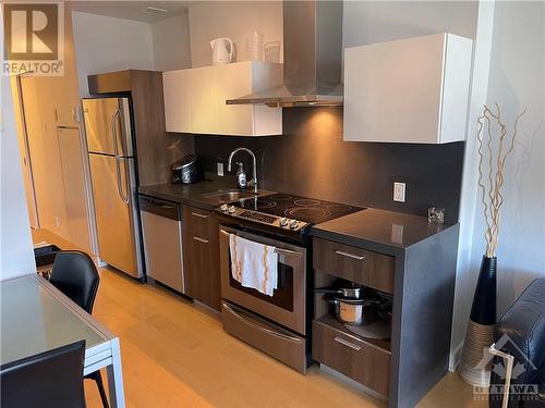 360 Mcleod Street Unit#708, Ottawa, ON - Indoor Photo Showing Kitchen With Stainless Steel Kitchen