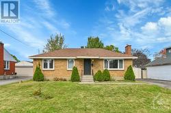 17 WESTWOOD DRIVE  Ottawa, ON K2G 2W8