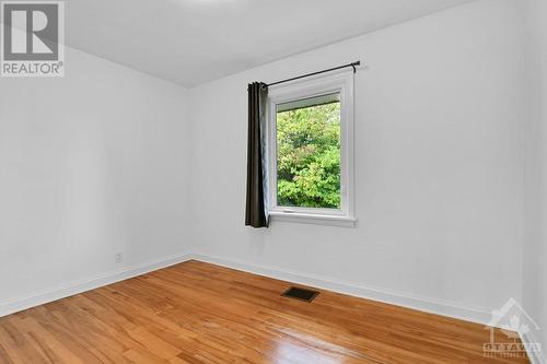 17 Westwood Drive, Ottawa, ON - Indoor Photo Showing Other Room