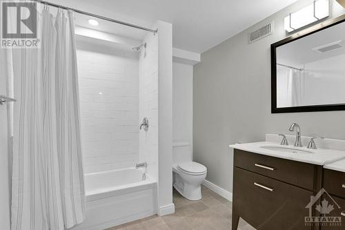 17 Westwood Drive, Ottawa, ON - Indoor Photo Showing Bathroom