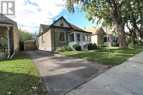 18 Woodworth Avenue, St. Thomas, ON - Outdoor With Facade