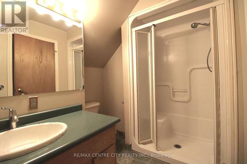 18 Woodworth Avenue, St. Thomas, ON - Indoor Photo Showing Bathroom