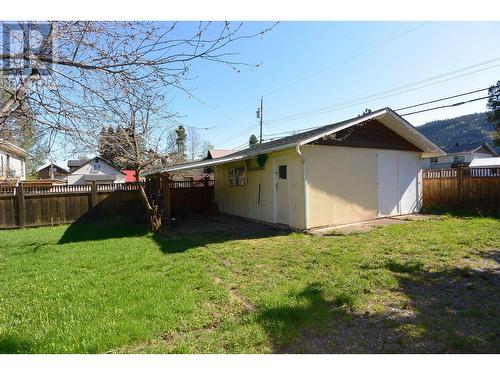 1240 Winnipeg Street, Smithers, BC - Outdoor With Backyard