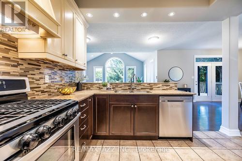 3061 Trulls Road, Clarington (Courtice), ON - Indoor Photo Showing Kitchen With Double Sink