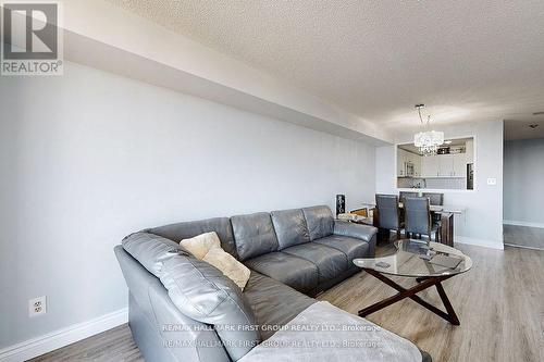 1612 - 400 Mclevin Avenue, Toronto (Malvern), ON - Indoor Photo Showing Living Room