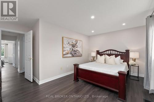 99 Limeridge Street, Aurora, ON - Indoor Photo Showing Bedroom