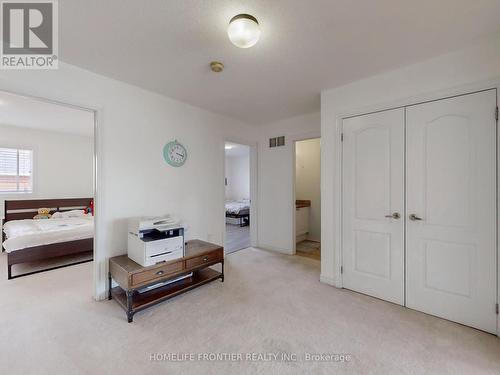 245 Knapton Drive, Newmarket, ON - Indoor Photo Showing Bedroom