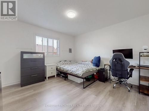 245 Knapton Drive, Newmarket, ON - Indoor Photo Showing Bedroom