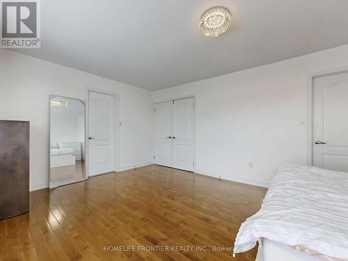 245 Knapton Drive, Newmarket, ON - Indoor Photo Showing Bedroom