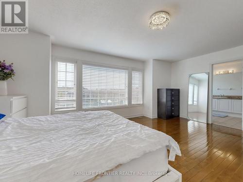 245 Knapton Drive, Newmarket, ON - Indoor Photo Showing Bedroom