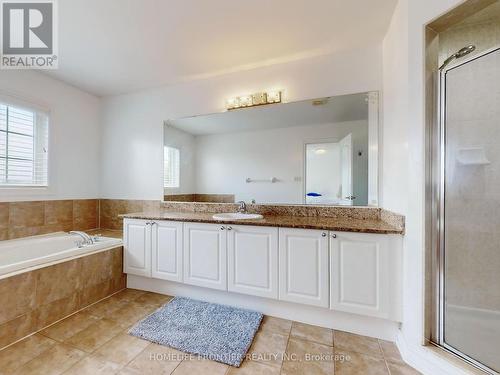 245 Knapton Drive, Newmarket, ON - Indoor Photo Showing Bathroom