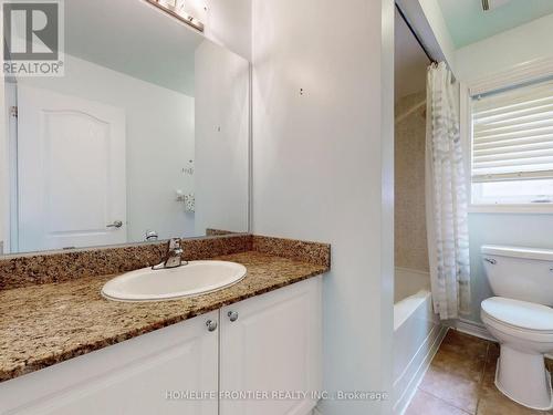 245 Knapton Drive, Newmarket, ON - Indoor Photo Showing Bathroom