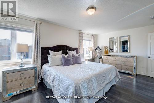 33 Romanelli Crescent, Bradford West Gwillimbury, ON - Indoor Photo Showing Bedroom