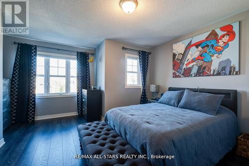 33 Romanelli Crescent, Bradford West Gwillimbury, ON - Indoor Photo Showing Bedroom