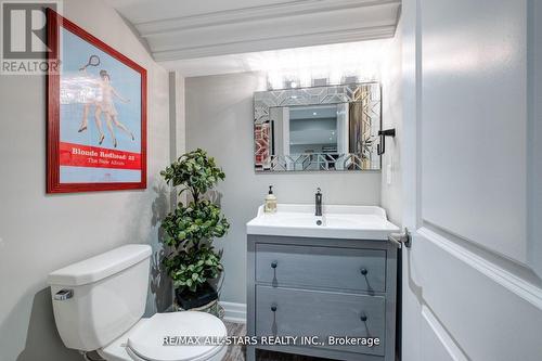 33 Romanelli Crescent, Bradford West Gwillimbury, ON - Indoor Photo Showing Bathroom