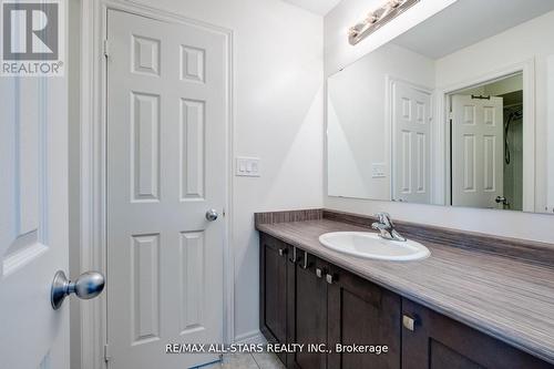 33 Romanelli Crescent, Bradford West Gwillimbury, ON - Indoor Photo Showing Bathroom