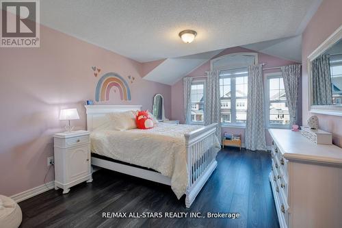 33 Romanelli Crescent, Bradford West Gwillimbury, ON - Indoor Photo Showing Bedroom