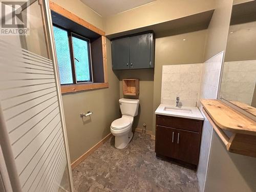 1006 Earl Street, Rossland, BC - Indoor Photo Showing Bathroom