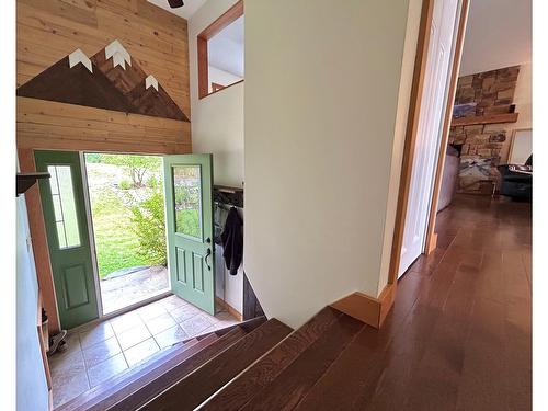 1006 Earl Street, Rossland, BC - Indoor Photo Showing Other Room