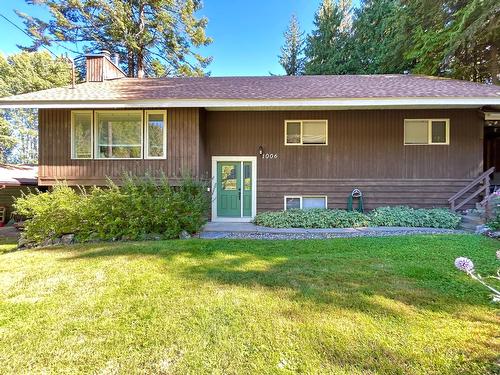 1006 Earl Street, Rossland, BC - Outdoor