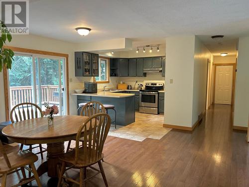 1006 Earl Street, Rossland, BC - Indoor Photo Showing Dining Room