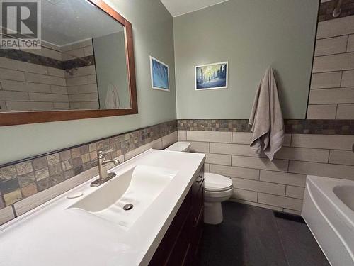 1006 Earl Street, Rossland, BC - Indoor Photo Showing Bathroom