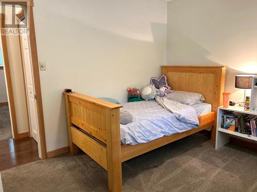 1006 Earl Street, Rossland, BC - Indoor Photo Showing Bedroom