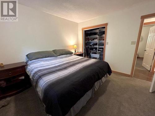 1006 Earl Street, Rossland, BC - Indoor Photo Showing Bedroom