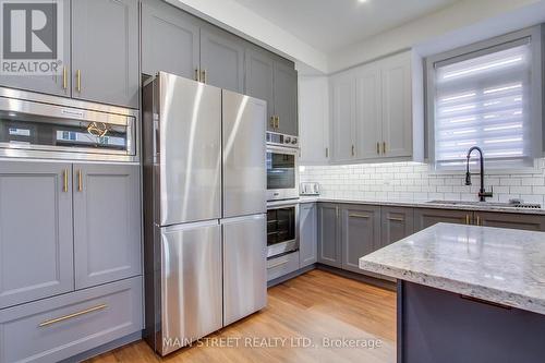 169 The Queensway, Barrie, ON - Indoor Photo Showing Kitchen With Upgraded Kitchen