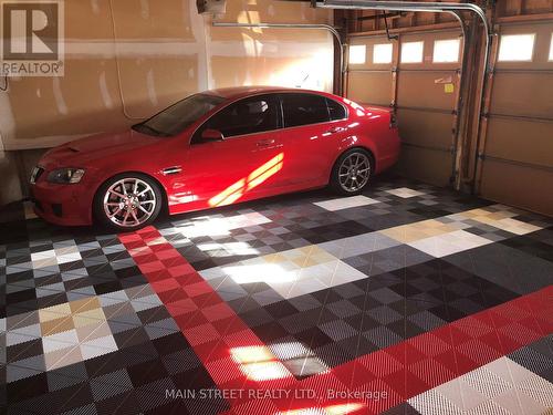 169 The Queensway, Barrie, ON - Indoor Photo Showing Garage