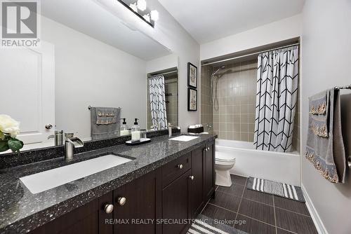 104 Little Britain Crescent, Brampton, ON - Indoor Photo Showing Bathroom